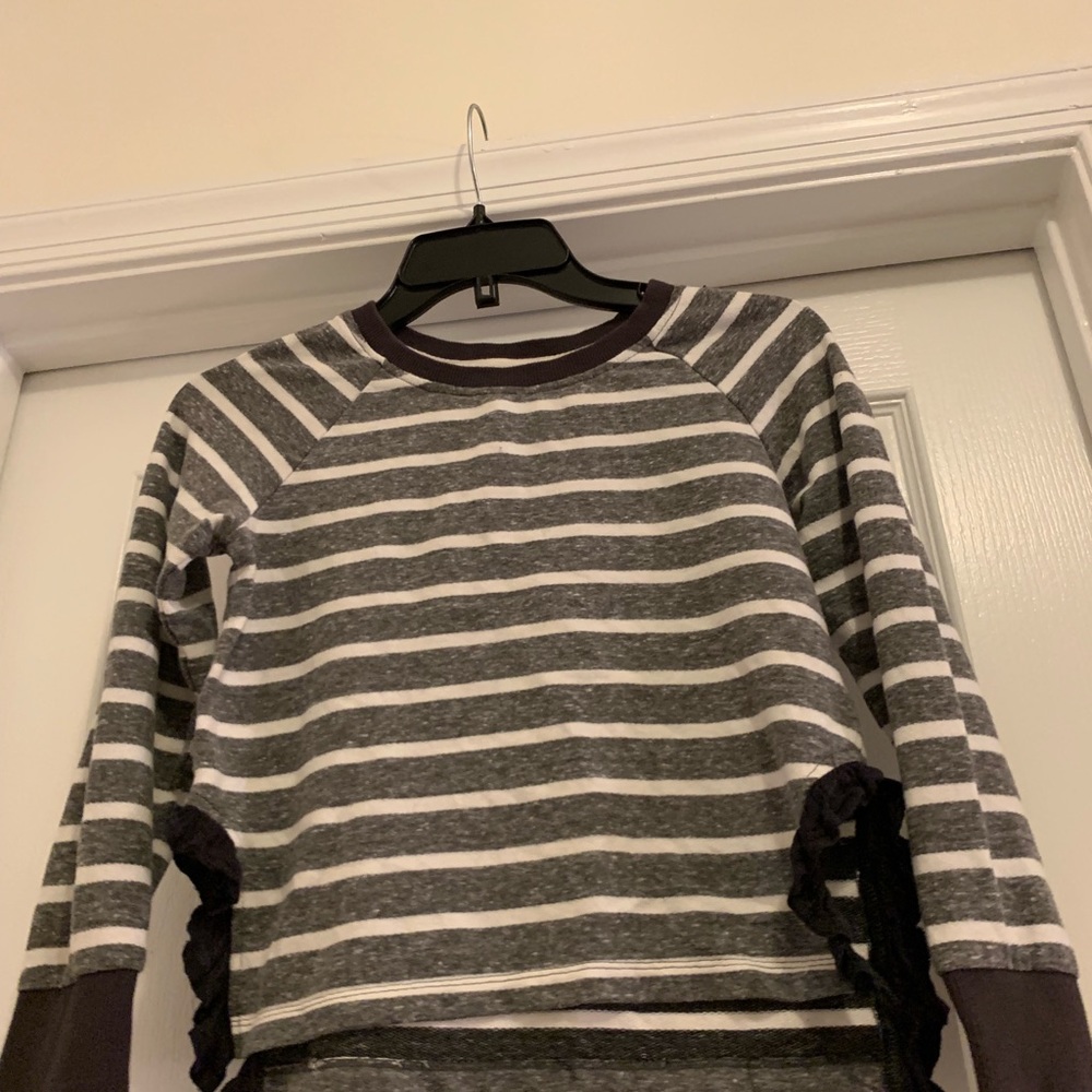 Girls large long sleeve tee
